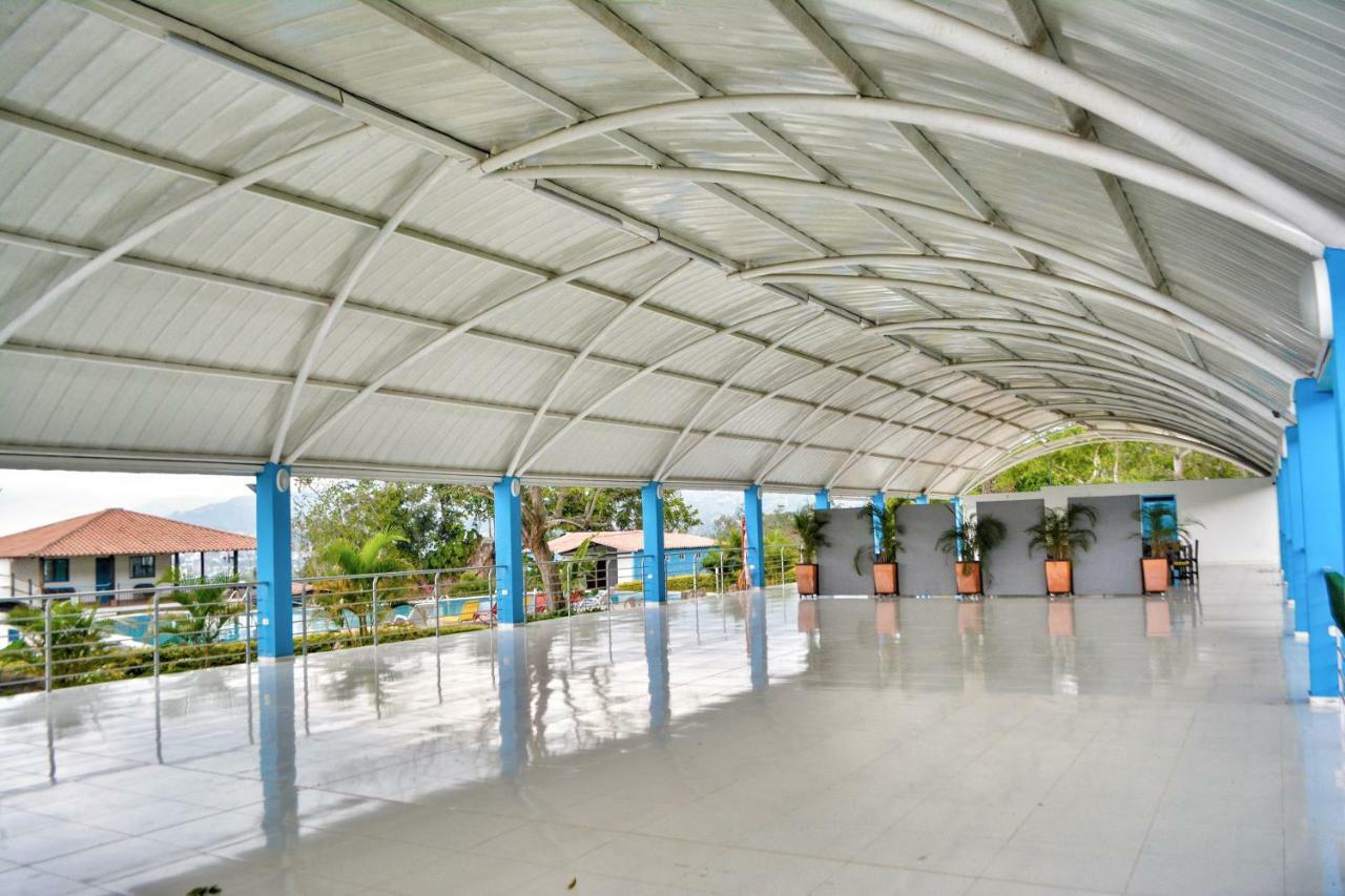 Condado De Pavas De Bucaramanga Hotel Флоридабланка Екстериор снимка